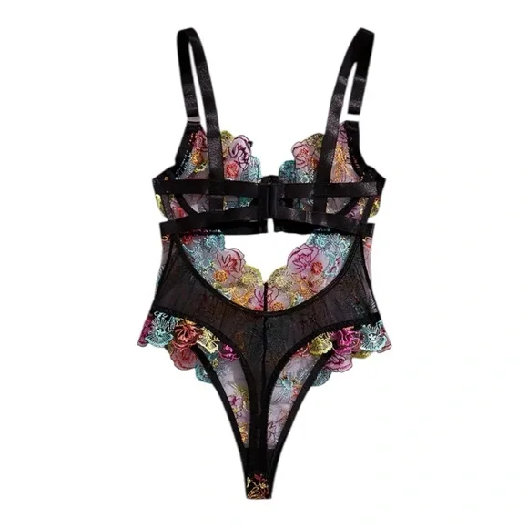 Floral Embroidered Lingerie Set NIP - Picture 2 of 9